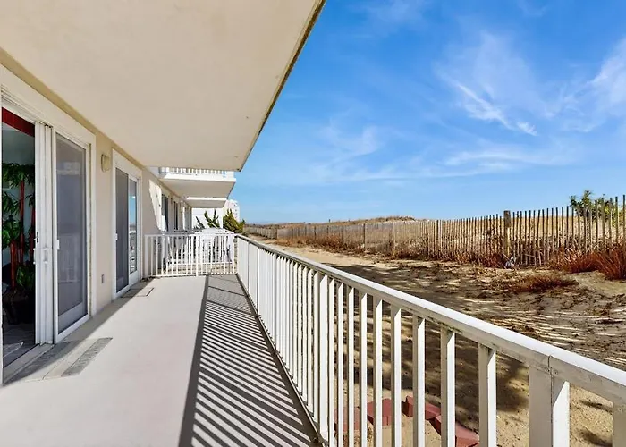 Holiday home Ground-floor With Amazing Views Access Pool & Hot Tub *